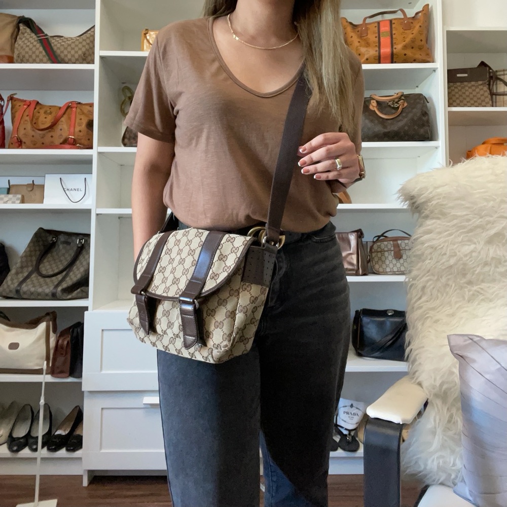 Authentic Gucci beige/ebony GG messenger bag